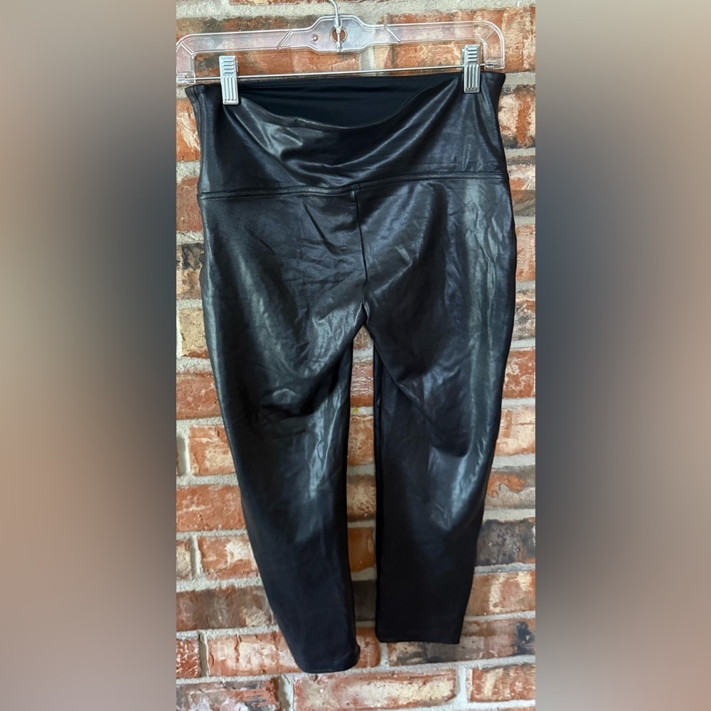 SPANX faux leather cropped 19” inseam Black Leggings - Picture 3 of 9